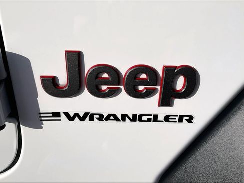 Used 2023 Jeep Wrangler Rubicon w/ Cold Weather Group image 32