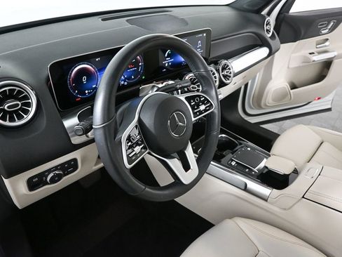 Certified 2021 Mercedes-Benz GLB 250 4MATIC image 6