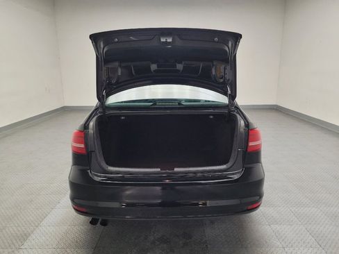 Used 2015 Volkswagen Jetta SE FWD image 29