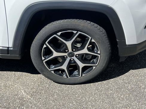 Used 2025 Jeep Compass Limited AWD/4WD image 5