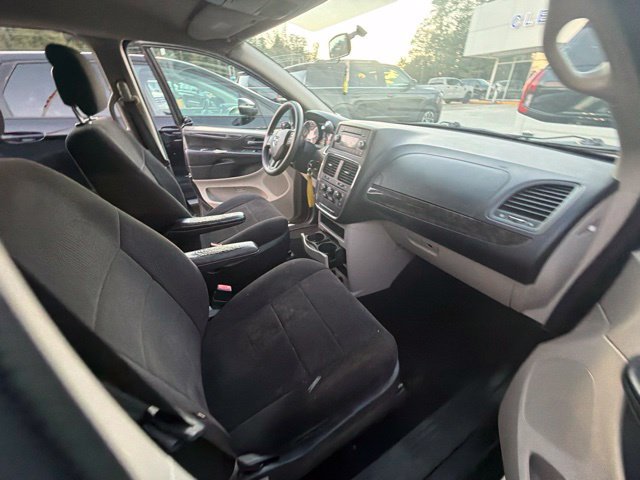 Used 2011 Dodge Grand Caravan Express FWD image 37