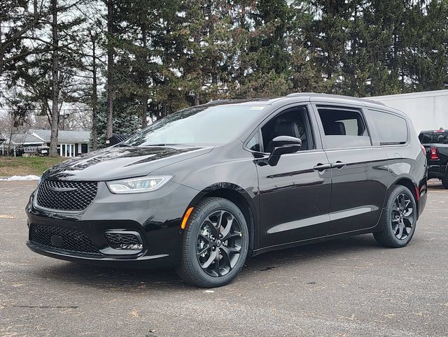 New 2026 Chrysler Pacifica Select w/ S Appearance Package FWD image 6
