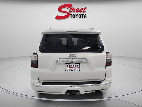 Certified 2018 Toyota 4Runner Limited image 3