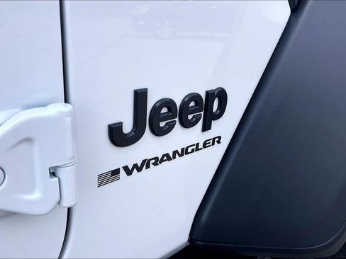 Used 2026 Jeep Wrangler Unlimited Rubicon 392 AWD/4WD image 27