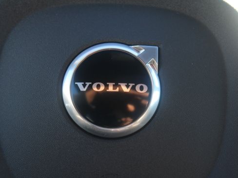 New 2026 Volvo XC60 T8 Plus w/ Protection Package Premier image 20