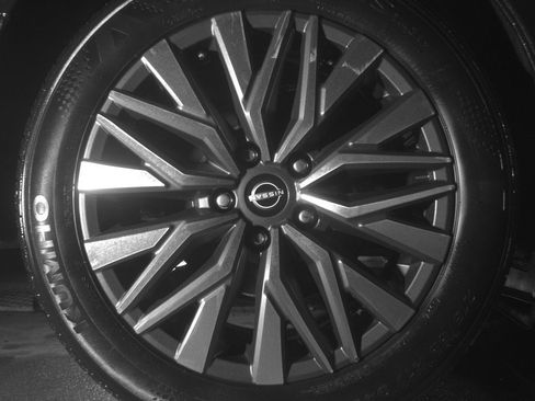 Used 2025 Nissan Altima 2.5 SV image 15