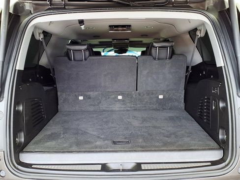 Used 2020 GMC Yukon XL Denali w/ Open Road Package image 8