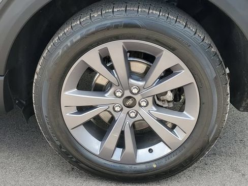 Certified 2023 Ford Explorer XLT w/ Equipment Group 202A AWD/4WD image 33