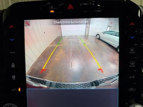 Used 2025 RAM 1500 Laramie AWD/4WD image 41