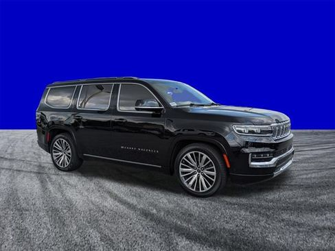 Used 2023 Jeep Grand Wagoneer Series III AWD/4WD image 2
