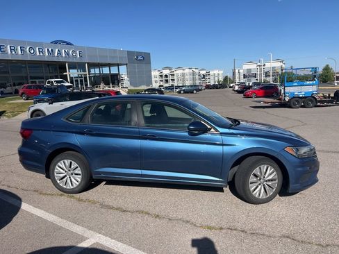Used 2020 Volkswagen Jetta S w/ Driver Assistance Package FWD image 3