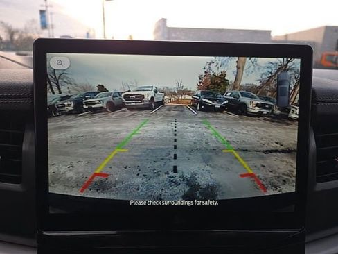 Certified 2024 Ford Expedition XLT image 26