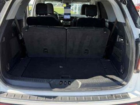 Certified 2022 Ford Explorer Limited w/ Equipment Group 301A image 19