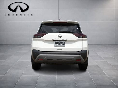 Used 2023 Nissan Rogue S FWD image 6