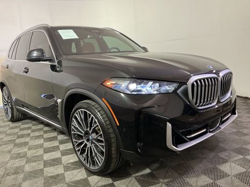 Certified 2025 BMW X5 sDrive40i image 3
