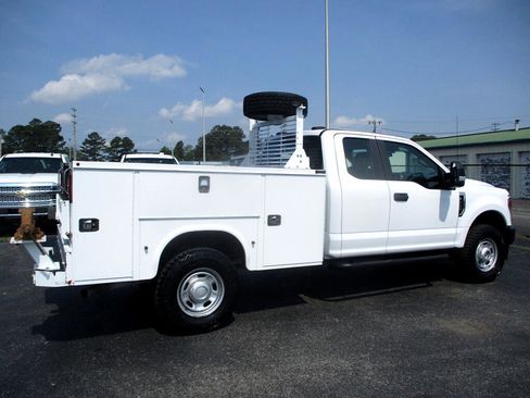 Used 2020 Ford F350 XL w/ Power Equipment Group image 4