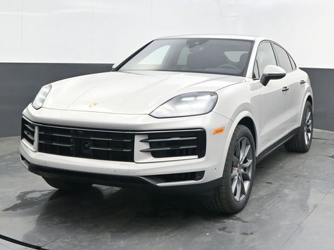 New 2025 Porsche Cayenne Coupe image 7