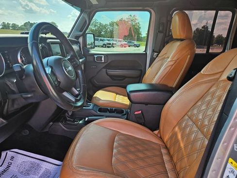 Used 2018 Jeep Wrangler Unlimited Sport S AWD/4WD image 9