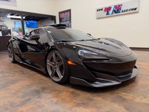 Used 2019 McLaren 600LT RWD image 3
