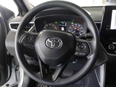 Used 2024 Toyota Corolla Cross AWD Hybrid image 12