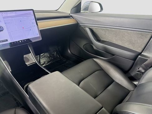 Used 2018 Tesla Model 3 Long Range RWD image 22