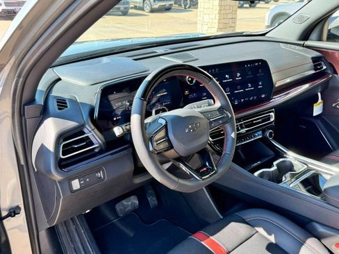 New 2026 Chevrolet Traverse RS FWD image 15