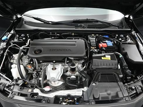 Used 2025 Honda Civic Sport image 30