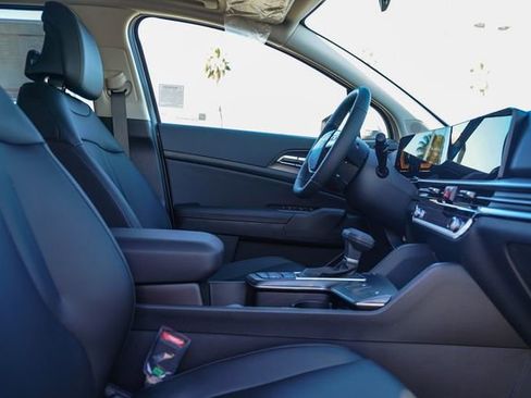 New 2026 Kia Sportage EX FWD image 19