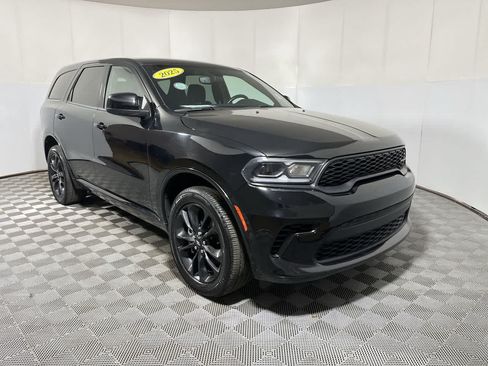Used 2025 Dodge Durango GT AWD/4WD image 2