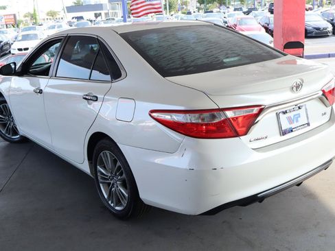 Used 2016 Toyota Camry SE FWD image 7