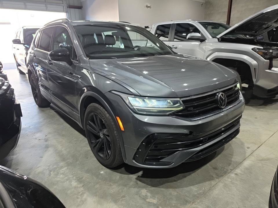 Used 2023 Volkswagen Tiguan SE R-Line FWD image 1
