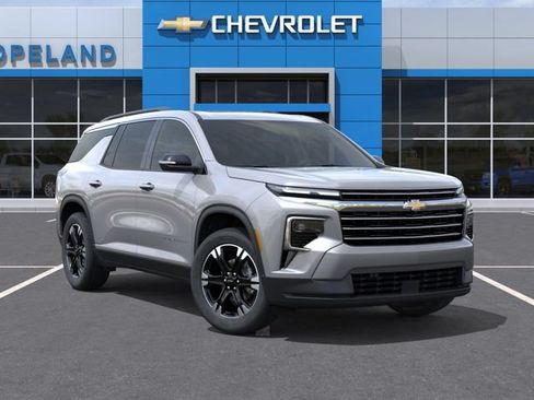 New 2027 Chevrolet Traverse LT w/ Sun and Wheel Package AWD/4WD image 7