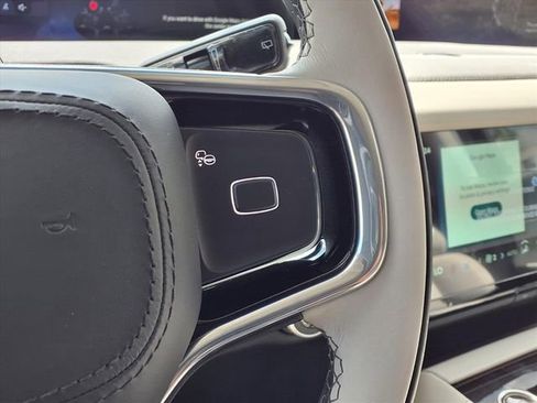 New 2026 Lincoln Navigator Reserve AWD/4WD image 16