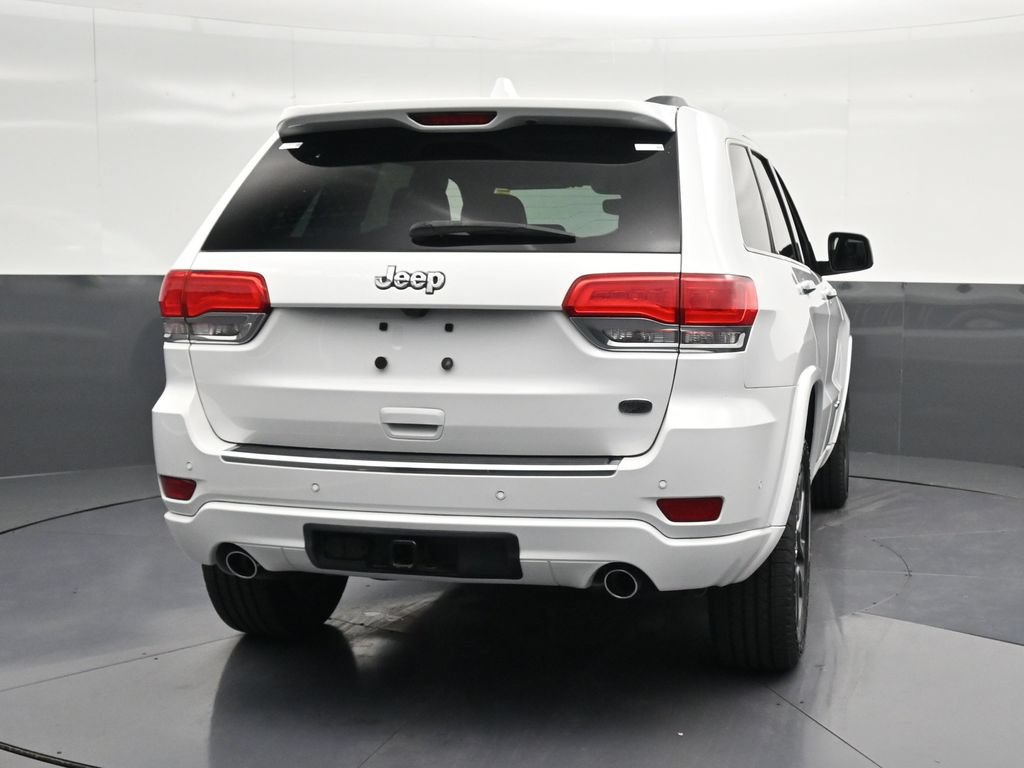 Used 2017 Jeep Grand Cherokee Overland w/ Jeep Active Safety Group RWD image 2