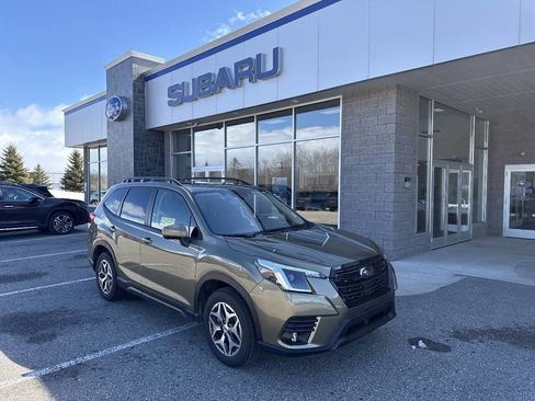 Used 2024 Subaru Forester Premium image 1