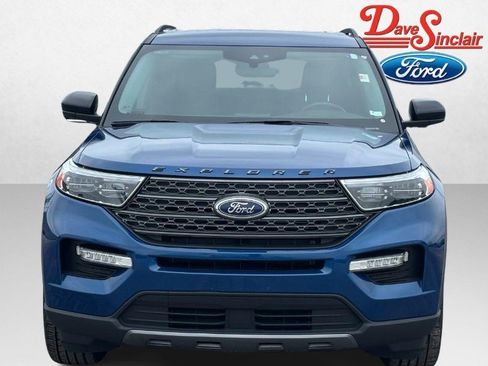 Used 2023 Ford Explorer XLT w/ Equipment Group 202A AWD/4WD image 2