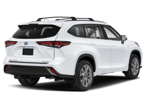 New 2026 Toyota Highlander Limited image 2