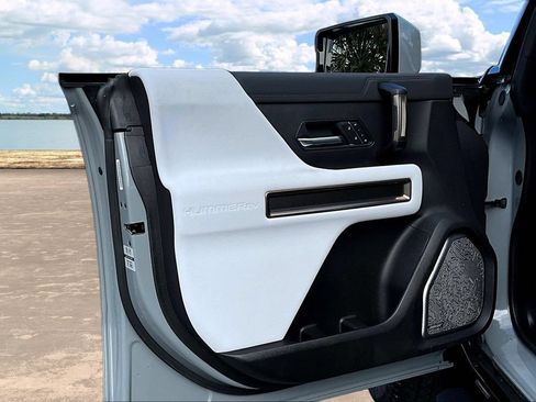 Used 2025 GMC Hummer EV 3X AWD/4WD image 20