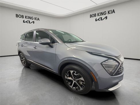 Used 2024 Kia Sportage EX FWD image 7