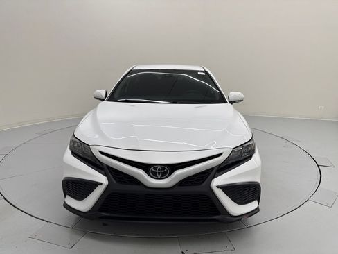 Used 2024 Toyota Camry SE FWD image 8