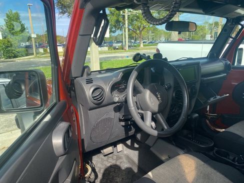 Used 2009 Jeep Wrangler X image 8
