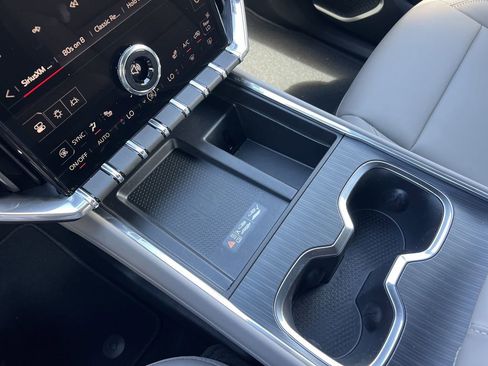 New 2025 GMC Acadia Elevation w/ Elevation Premium Package image 7