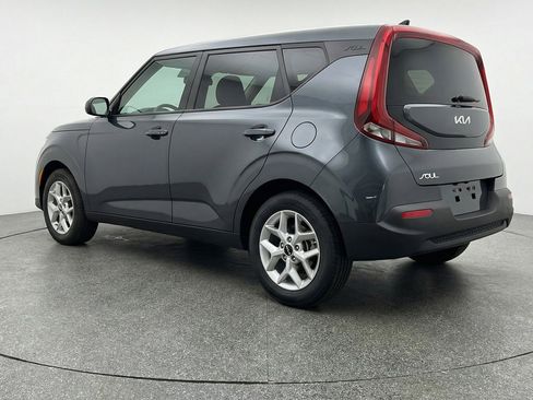 Used 2025 Kia Soul LX w/ LX Technology Package FWD image 6