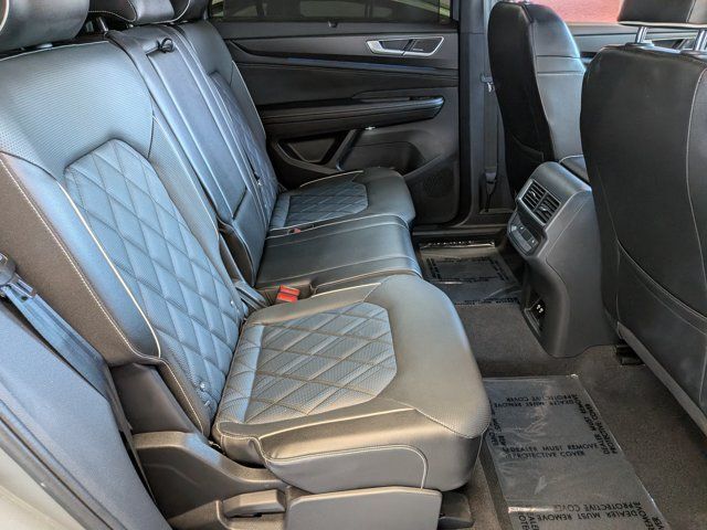 Used 2024 Volkswagen Atlas Cross Sport SEL Premium R-Line AWD/4WD image 28