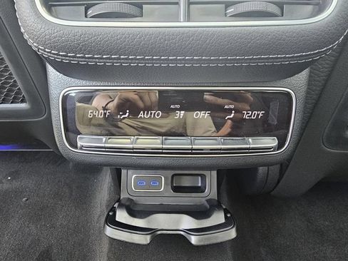 Used 2026 Mercedes-Benz GLS 450 4MATIC image 31