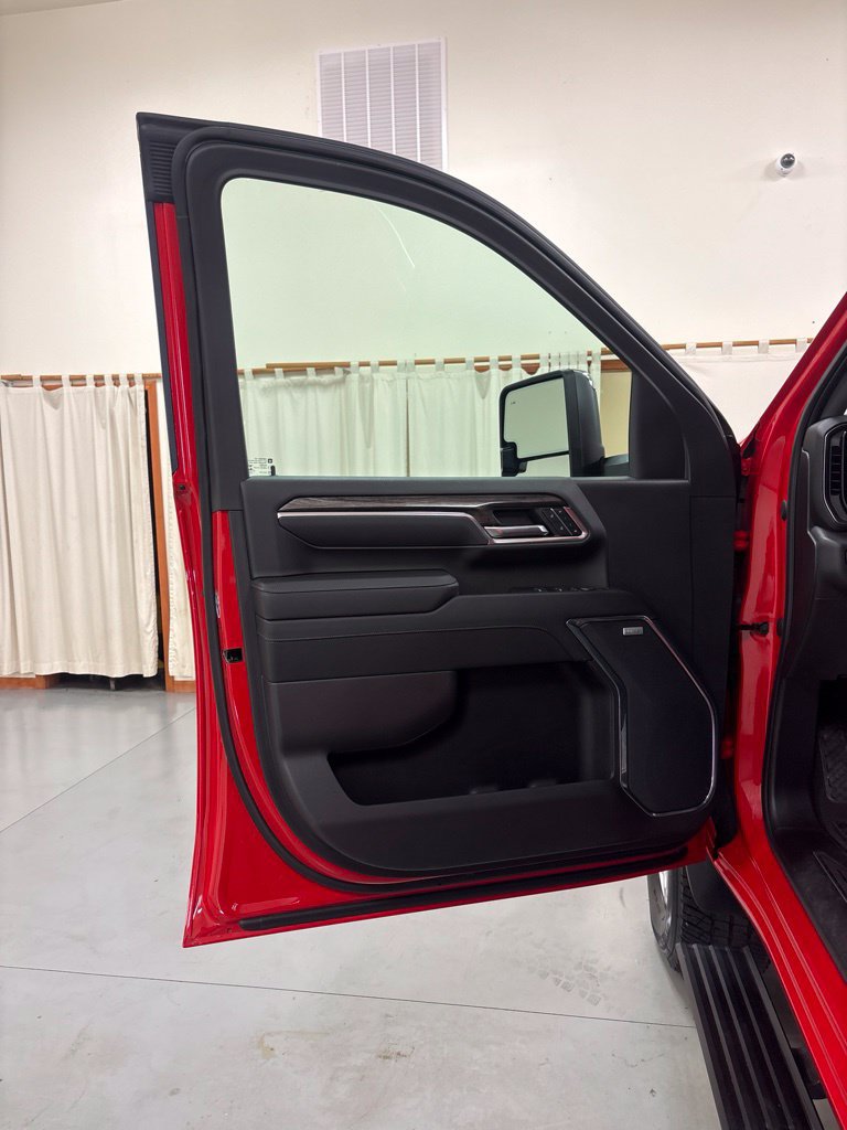 Used 2024 Chevrolet Silverado 3500 LTZ w/ LTZ Plus Package AWD/4WD image 17