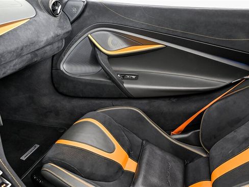 Used 2020 McLaren 720S Performance RWD image 34