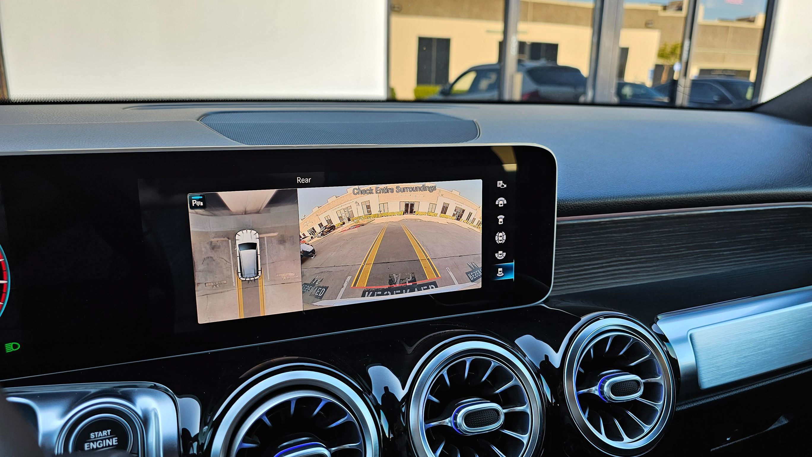Used 2020 Mercedes-Benz GLB 250 image 35