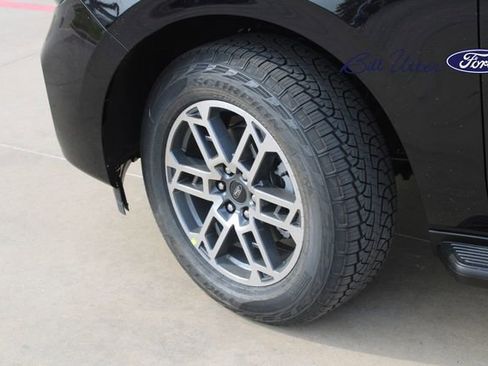 New 2025 Ford Expedition Max Active image 5