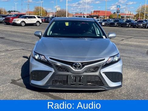 Used 2023 Toyota Camry SE FWD image 2